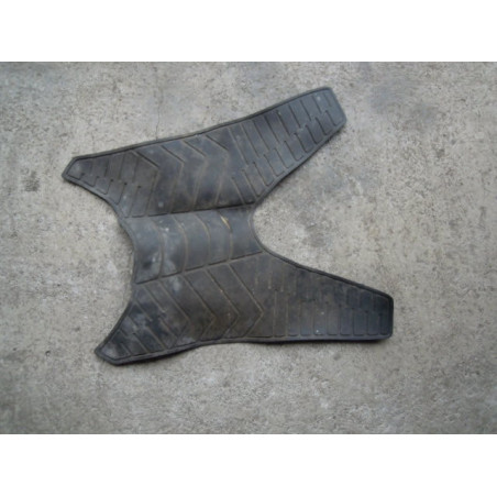 Suzuki AN 125 guma pod nogi