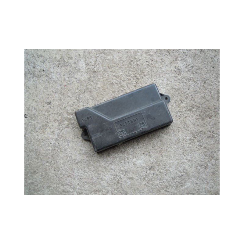 Suzuki AN 125 osłona akumulatora