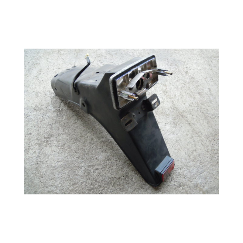 Suzuki GS 125 błotnik tył