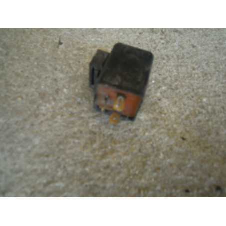 Suzuki GN 125 Przekaznik kierunowaskazów oryginał