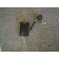 Suzuki GN 125 Regulator napięcia oryginał