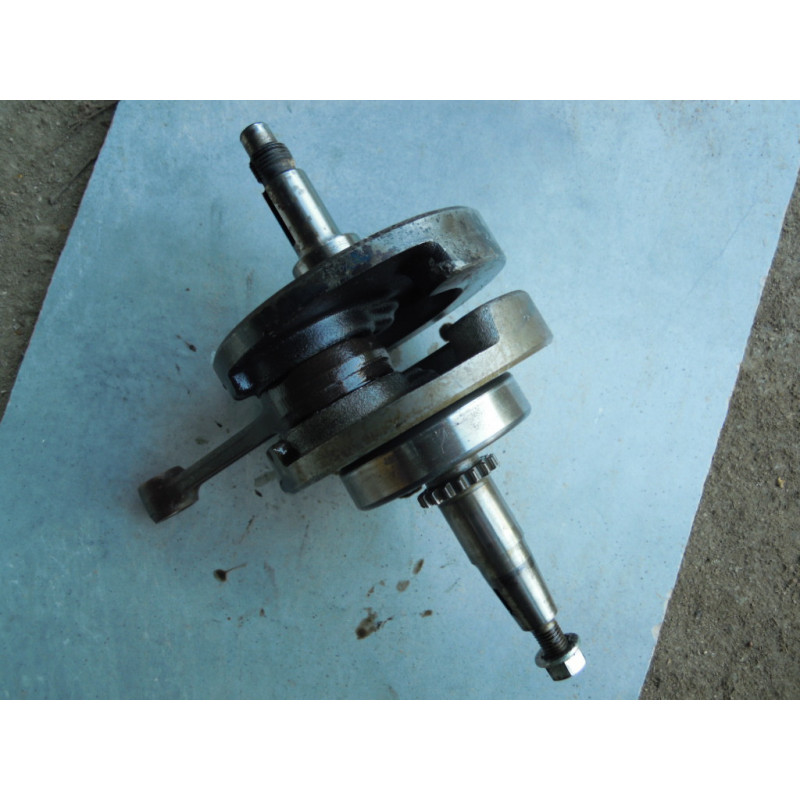 Hyosung GA 125 Cruise II Wał korbowy