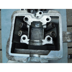 Hyosung GA 125 Cruise II Głowica wałek rozrządu dekiel koniki