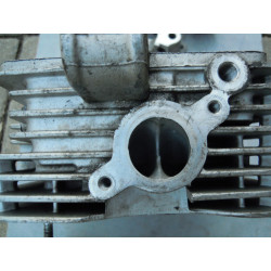 Hyosung GA 125 Cruise II Głowica wałek rozrządu dekiel koniki